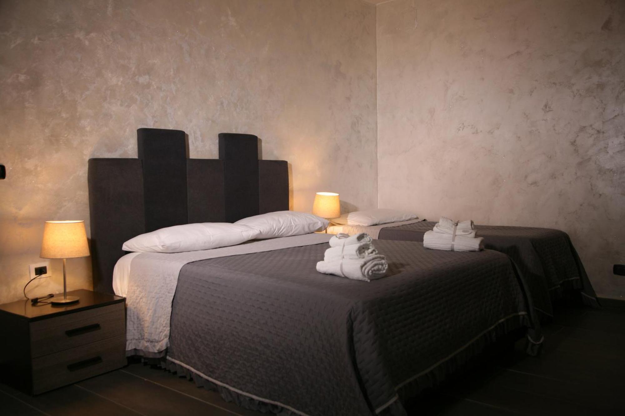 Hotel Dimora Portanolana Napoli Esterno foto